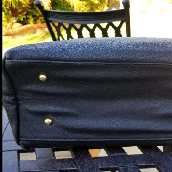 🌼 1 left! Vegan Leather Black Dog Tote - Picture 6 of 8